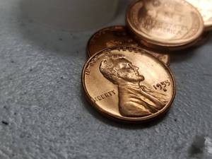 lot 11 image: BU ROLL OF 1955-S US WHEAT CENTS 50 COINS