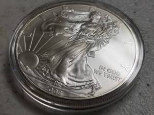 lot 36 image: 2008 AMERICAN SILVER EAGLE 1 TROY OZ .999 FINE SILVER IN AIRTITE