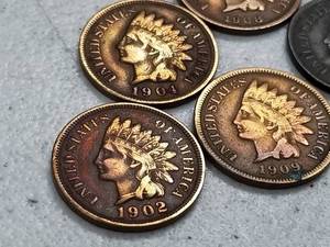 lot 62 image: GROUP OF 6 INDIAN HEAD CENTS AS PICTURED