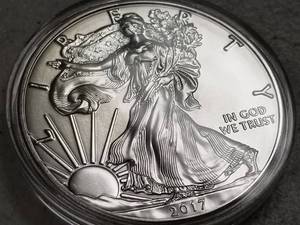 lot 65 image: 2017 AMERICAN SILVER EAGLE 1 TROY OZ .999 FINE SILVER IN AIRTITE