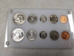lot 03-A image: 1957 US MINT SET IN CAPITAL HOLDER 10 GEM BU COINS