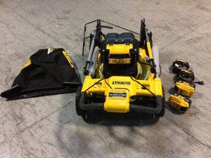 DEWALT 21.5 in. 20-Volt MAX Lithium-Ion Cordless Battery Walk Behind Self Propelled Mower