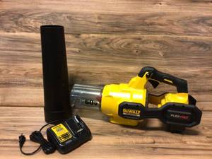 lot 19 image: DEWALT 125 MPH 600 CFM FLEXVOLT 60V MAX Lithium-Ion Cordless Axial Blower Open box customer returns see pictures