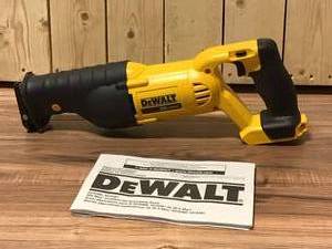 DEWALT 20-Volt MAX Cordless Reciprocating Saw (Tool-Only)