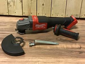 Milwaukee M18 FUEL 18-Volt Lithium-Ion Brushless Cordless 4-12 in.6 in. Braking Grinder with Paddle Switch (Tool-Only)  USED