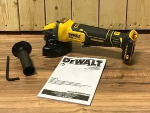 DEWALT 20-Volt MAX Cordless Brushless 4-12 to 5 in. Paddle Switch Angle Grinder with FLEXVOLT ADVANTAGE (Tool Only)