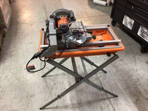 Ridgid 9 Amp Corded 7 in. Wet Tile Saw with Stand see pictures
