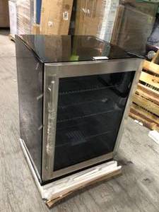 Magic Chef Beverage 23.4 in. 154 (12 oz.) Can Beverage Cooler, Stainless Steel Damaged door customer return see pictures