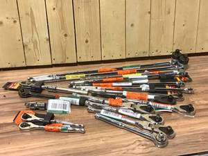 MIX LOT OF TOOLS