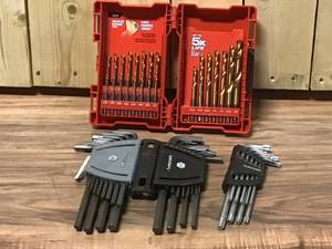 MIX LOT OF MILWAUKEE AND HUSKY TOOLS