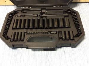 Husky 38 in. Drive 100-Position Universal SAE and Metric Mechanics Tool Set (60-Piece) Customer Returns See Pictures