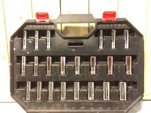 Husky 144-Position 14 in. and 38 in. Drive Mechanics Tool Set (125-Piece) Customer Returns See Pictures