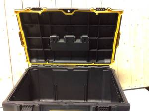 DEWALT TOUGHSYSTEM 2.0 22 in. Large Tool Box Customer Returns See Pictures