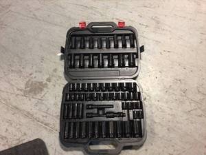 Husky 12 in. Drive SAEMetric Impact Socket Set (64-Piece) Customer Returns See Pictures