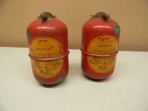 2 - VINTAGE JUNIOR TETCO HIGH EFFICIENCY FIRE EXTINGUISHERS - VERY COOL PIECES - SEE PICTURES