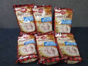 lot 110 image: 6- 21 oz pks Betty Crocker Sugar Co...