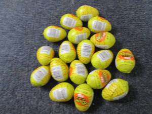 lot 126 image: 18 Reeses 1.2 oz Eggs...