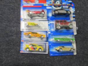 lot 175 image: 8 Assorted Hot Wheels Vehicles...