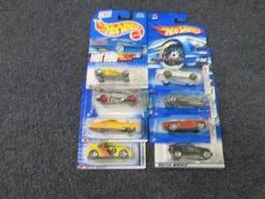 lot 176 image: 8 Assorted Hot Wheels Vehicles...