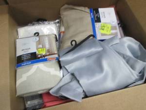 lot 204 image: Box of Assorted Curtains...