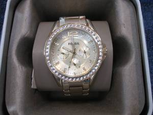 lot 37 image: Fossil Womens Riley Goldtone Stain...