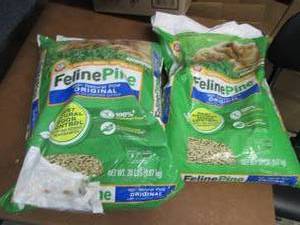 lot 301 image: Feline Pine Natural Non-clumping Li...