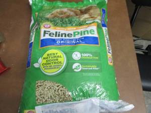 lot 303 image: Feline Pine Natural Non-clumping Li...