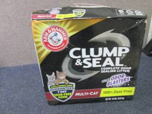 lot 304 image: Arm & Hammer Clump & Seal Litter 19...
