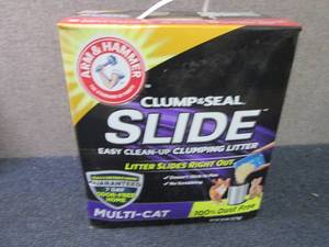 lot 305 image: Arm & Hammer Clump & Seal Slide Lit...