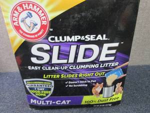 lot 306 image: Arm & Hammer Clump & Seal Slide Lit...