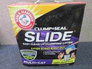 lot 307 image: Arm & Hammer Clump & Seal Slide Lit...
