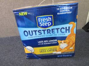 lot 309 image: Fresh Step Outstretch Clumping Litt...