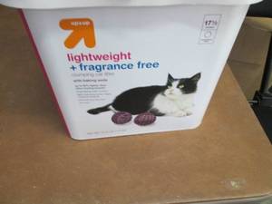 lot 323 image: Lightweight & Fragrance Free Clumpi...