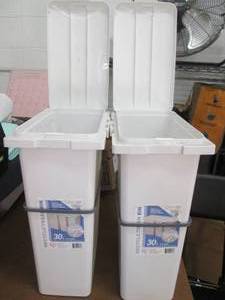 lot 334 image: Lot of 2 Interlocking- 30 L Covered...