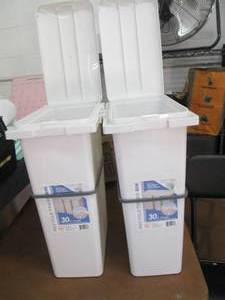 lot 335 image: Lot of 2 Interlocking- 30 L Covered...