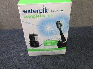 lot 378 image: Waterpik Complete Oral Care 5.0 - B...