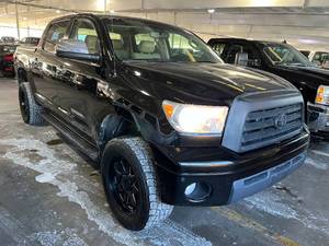 lot 1 image: 2008 Toyota Tundra 4x4 CrewMax 5.7L