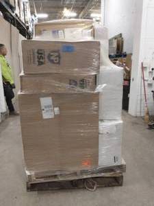 lot 2 image: Pallet of mixed assorted filters