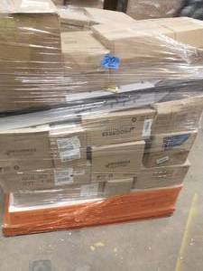 lot 32 image: PALLET OF ASSORTED LIGHTING