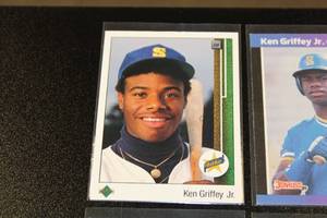 lot 32 image: Ken Griffey Jr. 1st Early Baseball 25 Card Lot  Includes 1989 Upper Deck Rookie Card