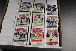lot 59 image: 2020 Donruss Football CommonSemistar Lot  3000 Cards