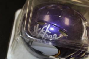 lot 80 image: Minnesota Vikings Riddell Mini Helmet Harrison Smith Autograph