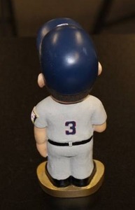 lot 93 image: Minnesota Twins Harmon Killebrew Gold Base Bobblehead