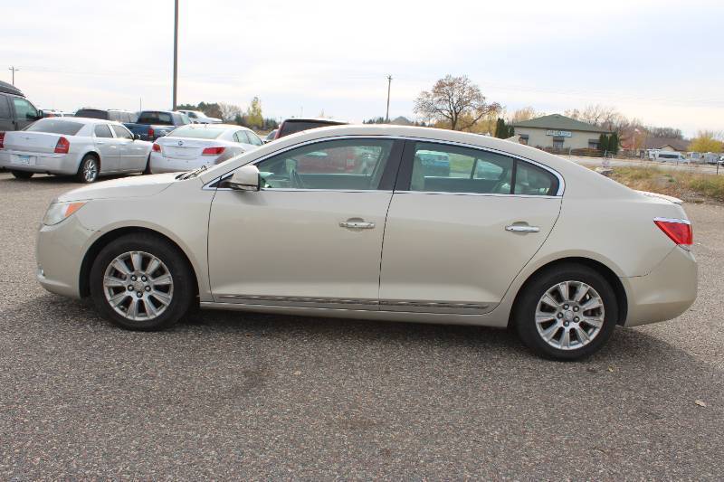 lot 14 image: 2012 Buick LaCrosse