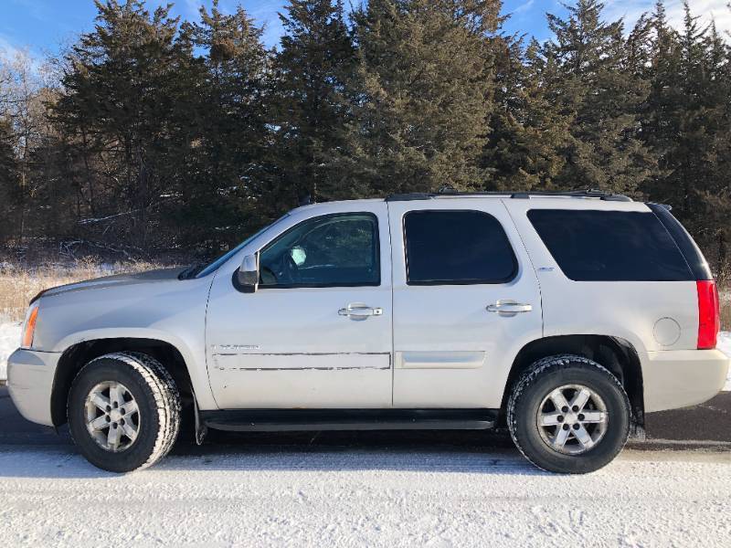 lot 3 image: 2008 GMC Yukon SLT - 4x4 - 99,184 MILES