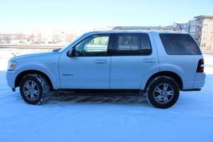 lot 11 image: 2007 Ford Explorer XLT - 4X4