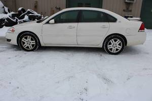 lot 24 image: 2008 Chevrolet Impala LT