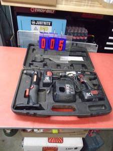 lot 5 image: Craftsman 19.2 volt drill set. Angle drill works. Other doesnt. Batteries are no good. As shown.