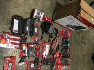 lot 42 image: Lot of Assorted Husky Mechanics and shop Tools Customers Returns see Pic