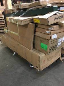 lot 25 image: Pallets with Huge Assorted Home decord, Furniture and more Salvage for parts o repairs see pic